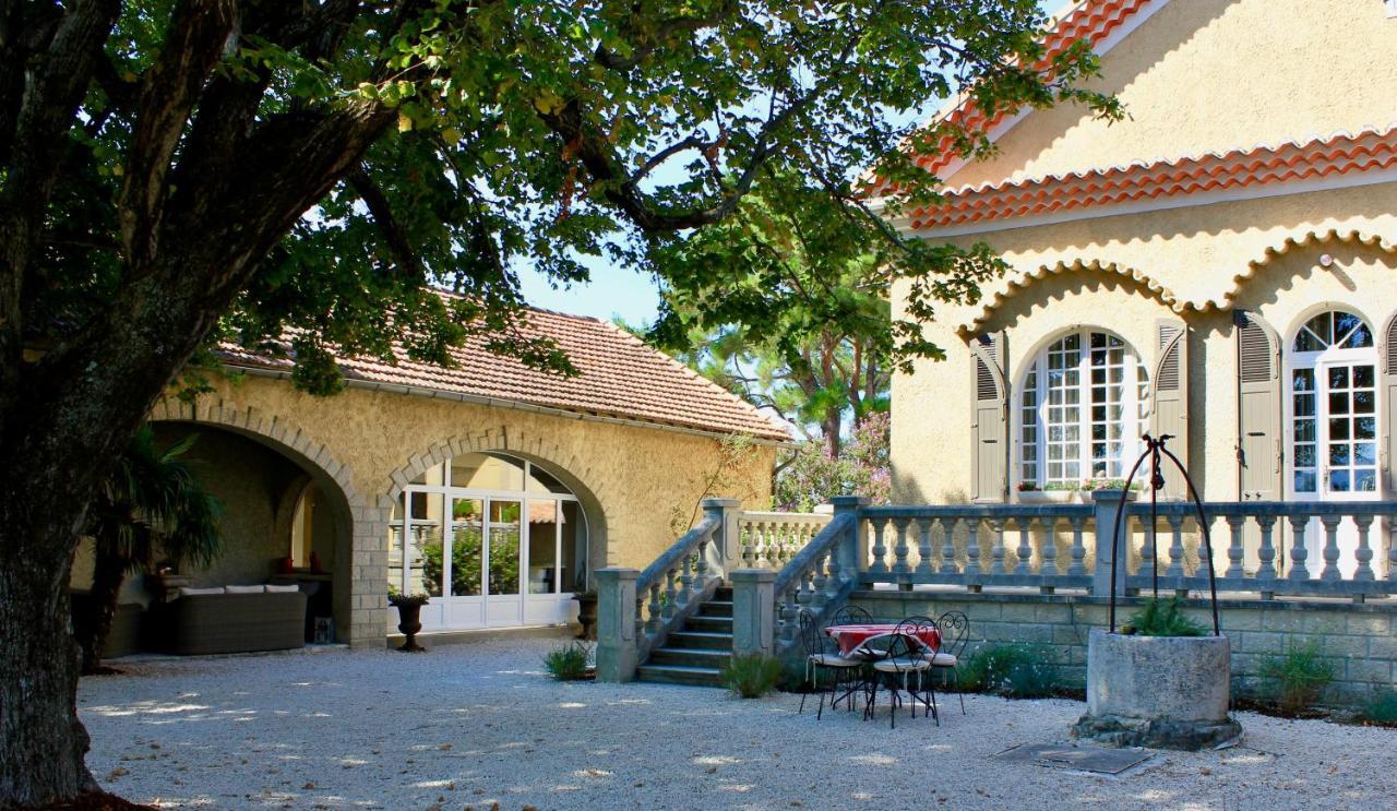 Le Clos Vitis Violès Extérieur photo